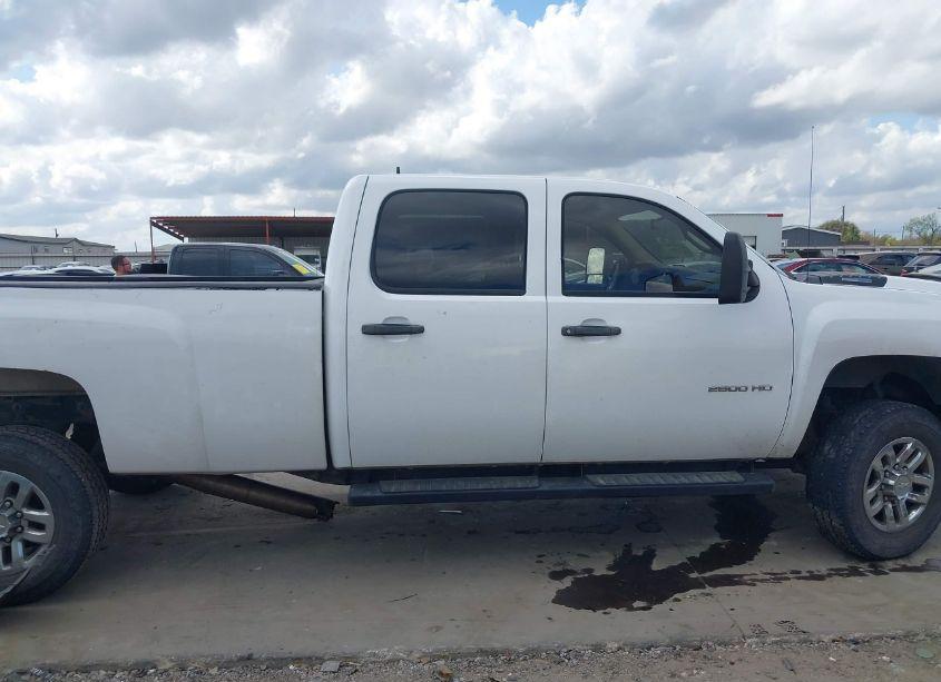 Photo 13 of 2014 Chevrolet Silverado 2500HD WORK TRUCK (VIN 1GC1KVC85EF190279)