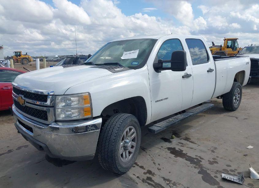 Photo 2 of 2014 Chevrolet Silverado 2500HD WORK TRUCK (VIN 1GC1KVC85EF190279)