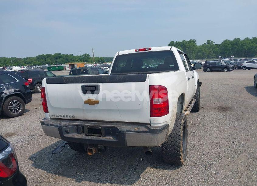 Photo 16 of 2013 Chevrolet Silverado 2500HD WORK TRUCK (VIN 1GC1KVCG3DF101802)