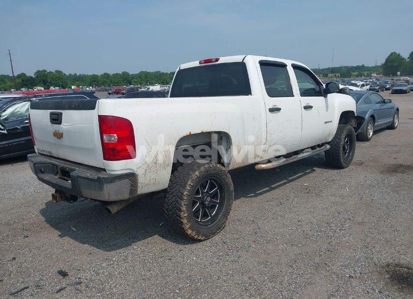 Photo 4 of 2013 Chevrolet Silverado 2500HD WORK TRUCK (VIN 1GC1KVCG3DF101802)