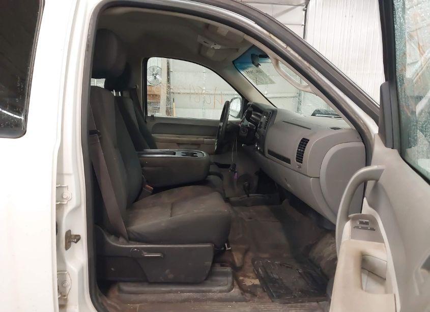 Photo 5 of 2014 Chevrolet Silverado 2500HD WORK TRUCK (VIN 1GC1KVCG6EF126369)