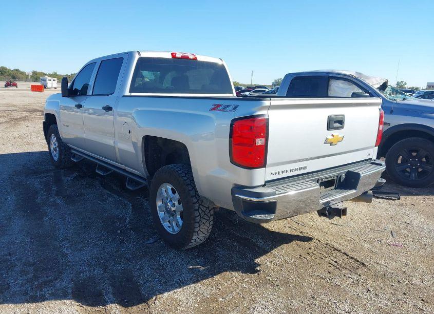 Photo 3 of 2015 Chevrolet Silverado 2500HD LT (VIN 1GC1KVE80FF115648)