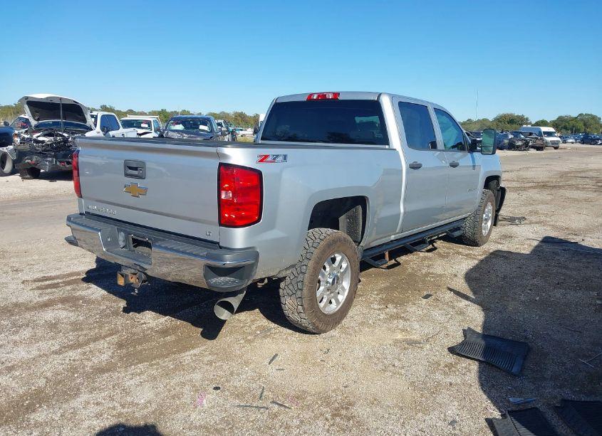 Photo 4 of 2015 Chevrolet Silverado 2500HD LT (VIN 1GC1KVE80FF115648)