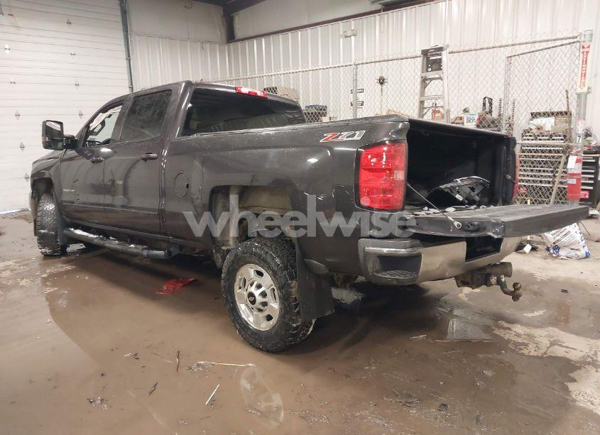 Photo 3 of 2015 Chevrolet Silverado 2500HD LT (VIN 1GC1KVE80FF588630)