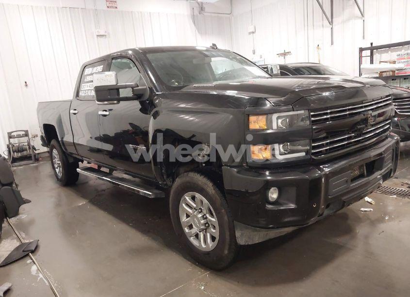 2015 Chevrolet Silverado 2500HD LT (VIN 1GC1KVE82FF105963) main photo