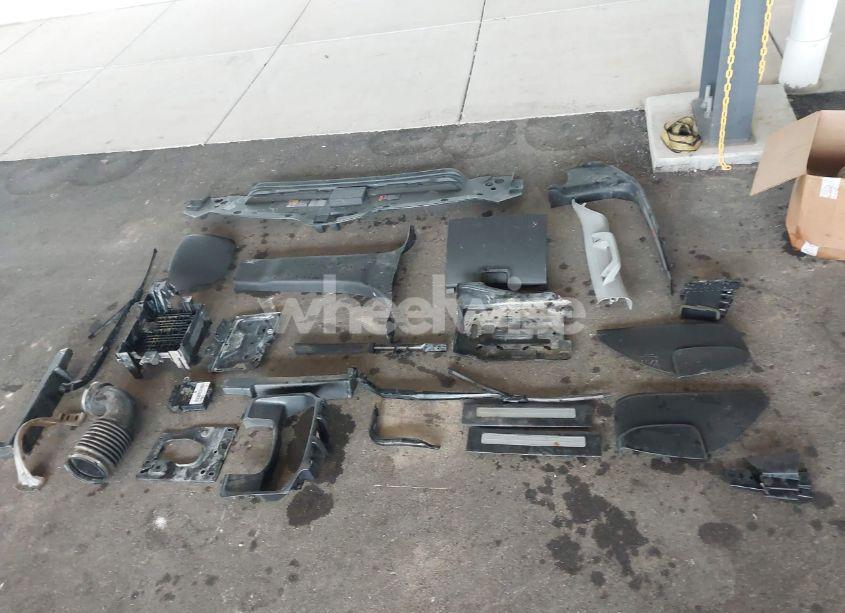 Photo 12 of 2015 Chevrolet Silverado 2500HD LT (VIN 1GC1KVE82FF105963)