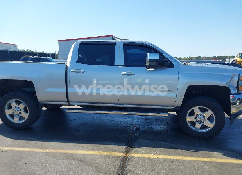 Photo 13 of 2015 Chevrolet Silverado 2500HD LT (VIN 1GC1KVE82FF138865)