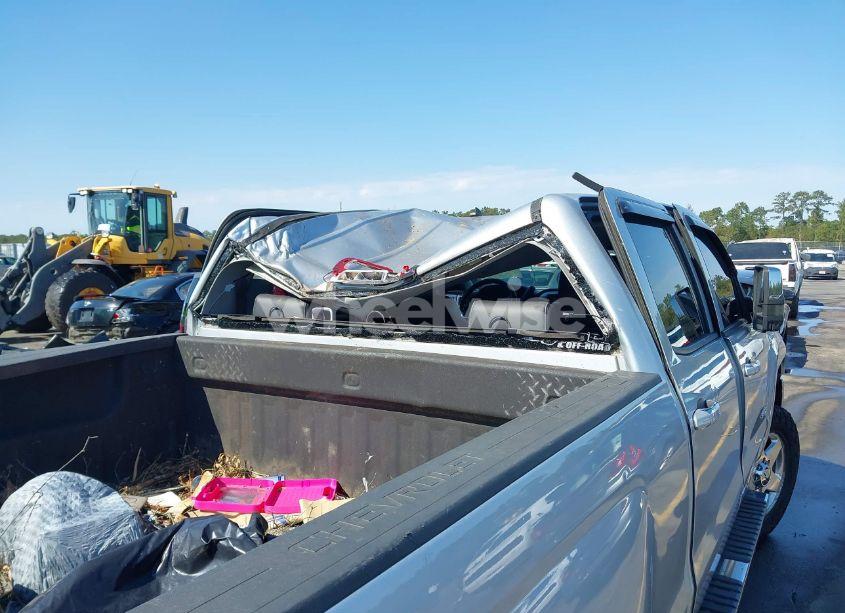 Photo 6 of 2015 Chevrolet Silverado 2500HD LT (VIN 1GC1KVE82FF138865)