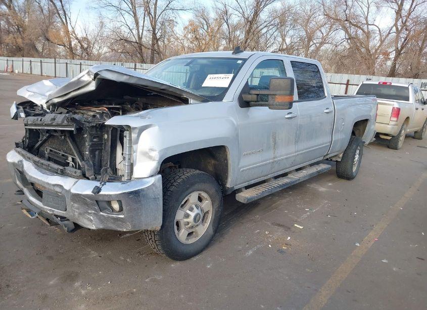 Photo 2 of 2016 Chevrolet Silverado 2500HD LT (VIN 1GC1KVE82GF269294)