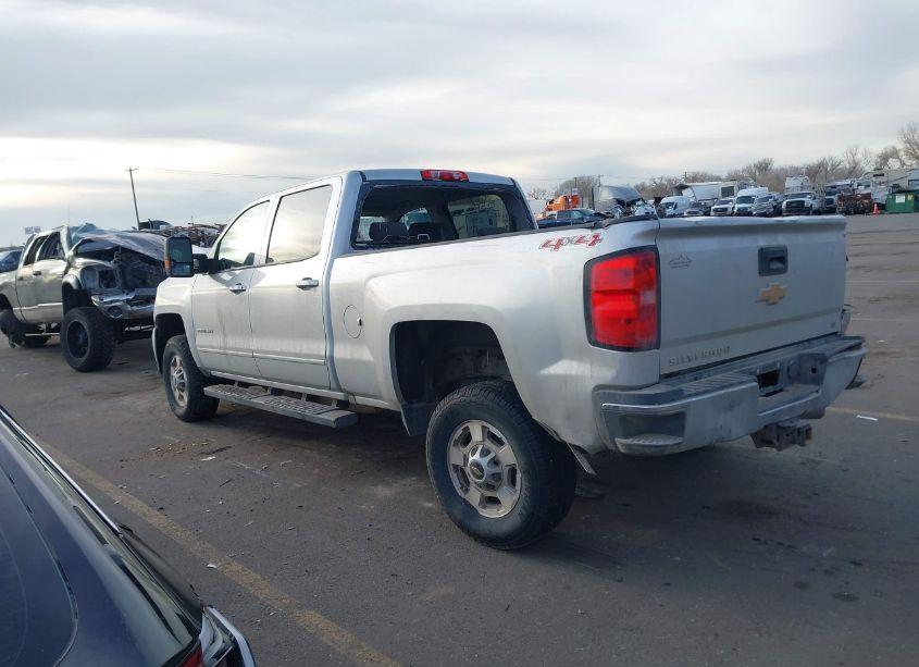 Photo 3 of 2016 Chevrolet Silverado 2500HD LT (VIN 1GC1KVE82GF269294)