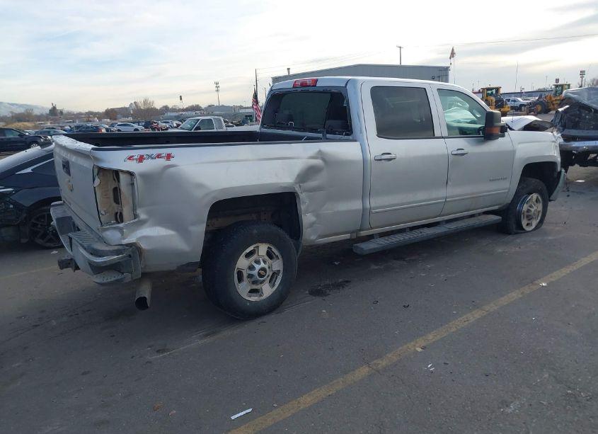 Photo 4 of 2016 Chevrolet Silverado 2500HD LT (VIN 1GC1KVE82GF269294)