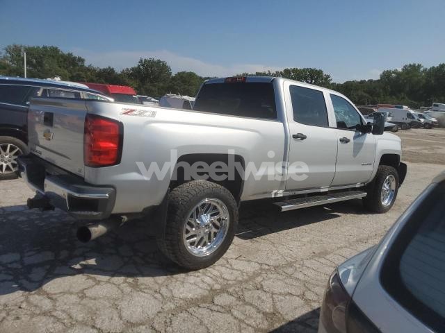 Photo 9 of 2015 CHEVROLET SILVERADO K2500 HEAVY DUTY LT (VIN 1GC1KVE85FF178468)