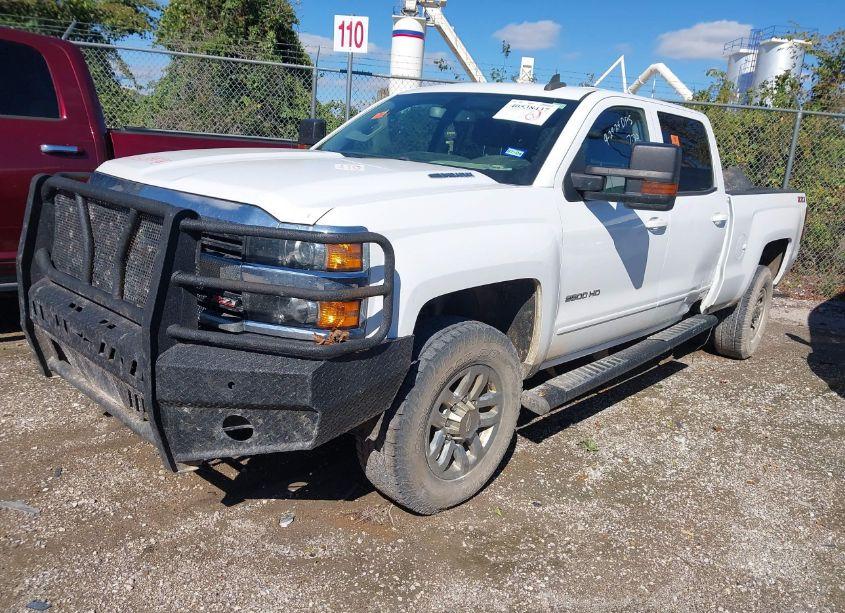 Photo 2 of 2016 Chevrolet Silverado 2500HD LT (VIN 1GC1KVE85GF216928)