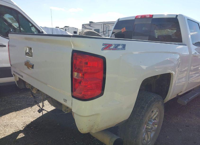 Photo 4 of 2016 Chevrolet Silverado 2500HD LT (VIN 1GC1KVE85GF216928)