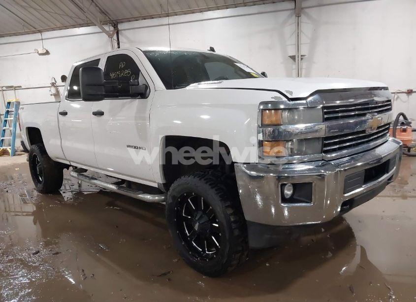 2015 Chevrolet Silverado 2500HD LT (VIN 1GC1KVE86FF158469) main photo