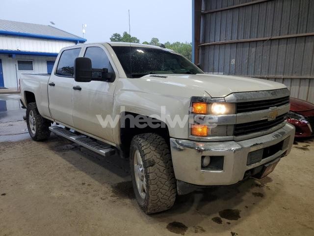 Photo 5 of 2015 CHEVROLET SILVERADO K2500 HEAVY DUTY LT (VIN 1GC1KVE87FF186376)