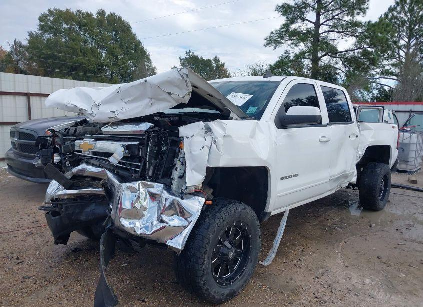 Photo 6 of 2015 Chevrolet Silverado 2500HD LT (VIN 1GC1KVE87FF572957)