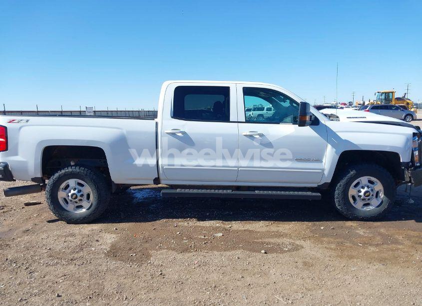 Photo 13 of 2016 Chevrolet Silverado 2500HD LT (VIN 1GC1KVE88GF160922)