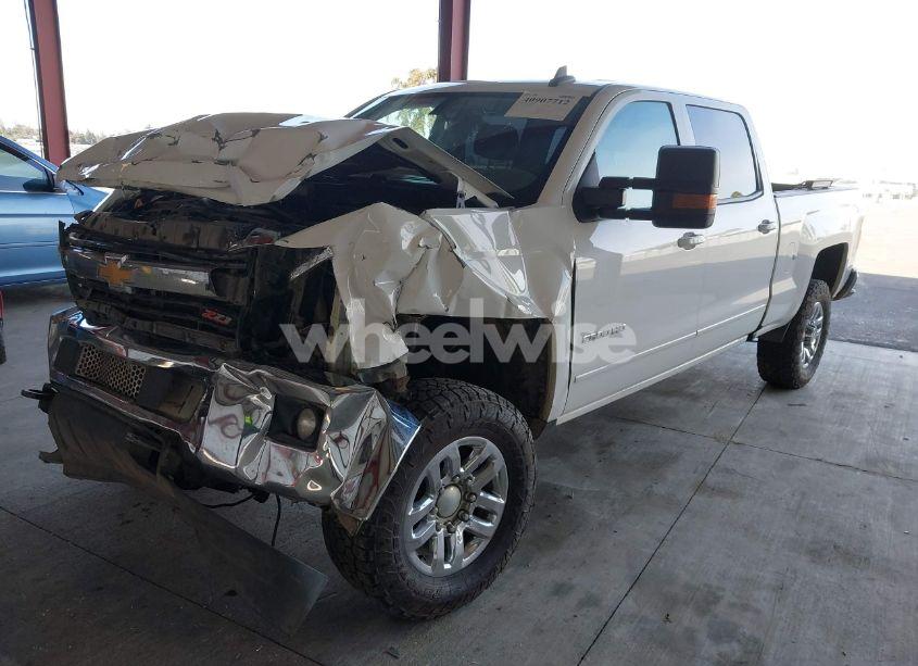 Photo 2 of 2016 Chevrolet Silverado 2500HD LT (VIN 1GC1KVE88GF247168)