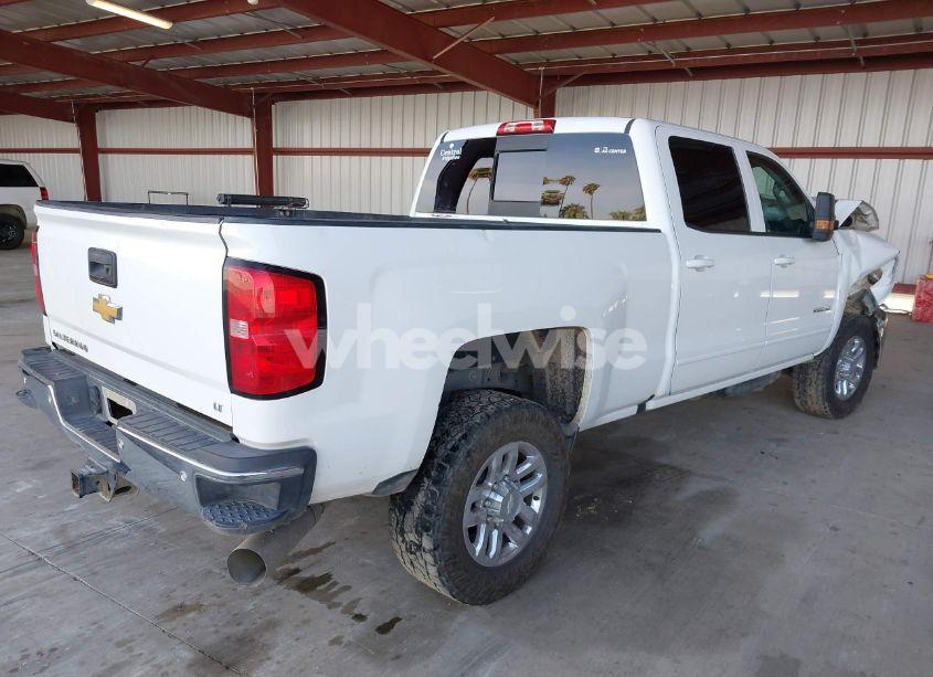 Photo 4 of 2016 Chevrolet Silverado 2500HD LT (VIN 1GC1KVE88GF247168)