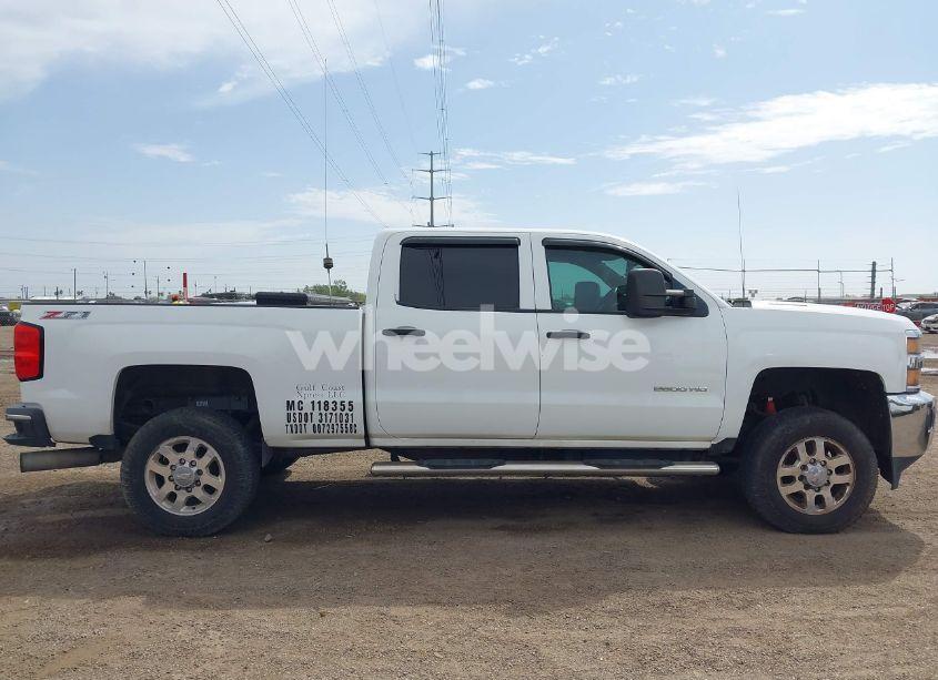 Photo 13 of 2015 Chevrolet Silverado 2500HD LT (VIN 1GC1KVE89FF122551)