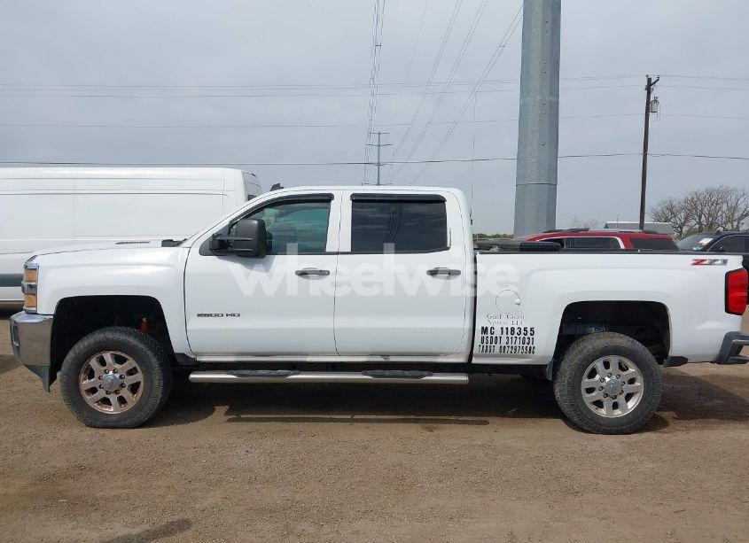 Photo 14 of 2015 Chevrolet Silverado 2500HD LT (VIN 1GC1KVE89FF122551)