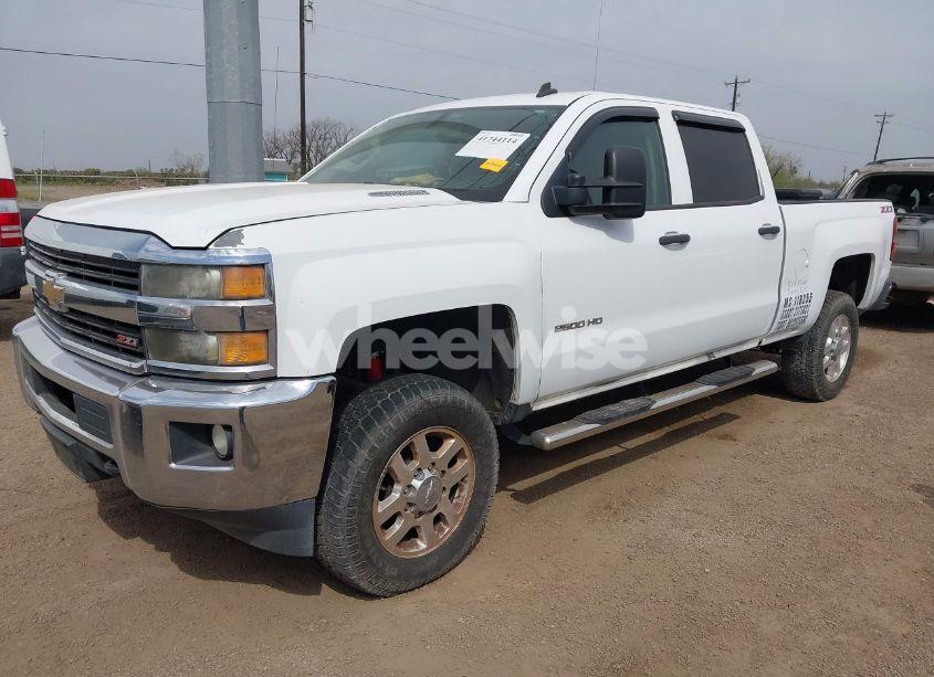 Photo 2 of 2015 Chevrolet Silverado 2500HD LT (VIN 1GC1KVE89FF122551)