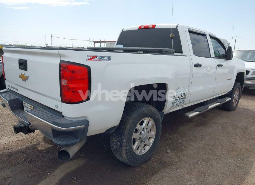 Photo 4 of 2015 Chevrolet Silverado 2500HD LT (VIN 1GC1KVE89FF122551)