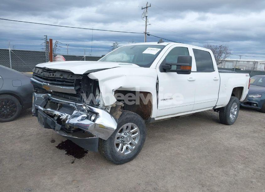 Photo 2 of 2016 Chevrolet Silverado 2500HD LT (VIN 1GC1KVE89GF117156)