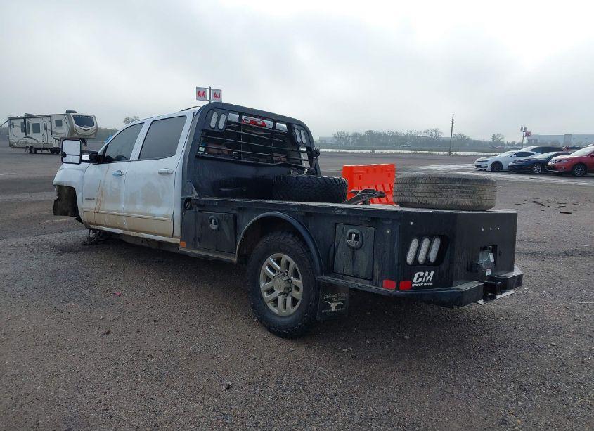 Photo 3 of 2016 Chevrolet Silverado 2500HD LT (VIN 1GC1KVE89GF288375)