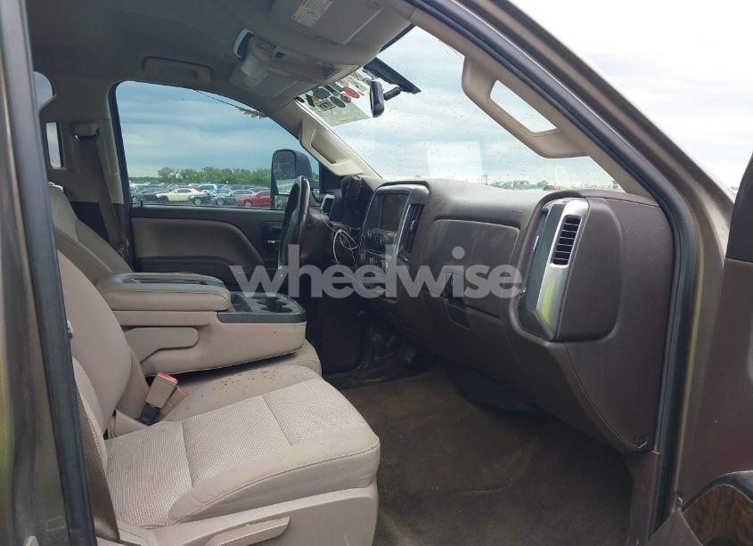 Photo 5 of 2015 Chevrolet Silverado 2500HD LT (VIN 1GC1KVEG0FF131663)