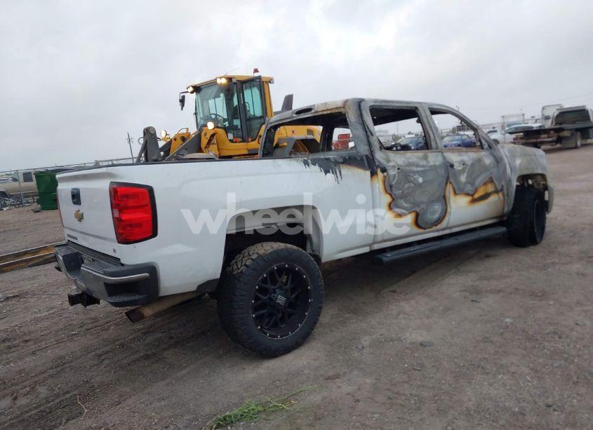 Photo 4 of 2015 Chevrolet Silverado 2500HD LT (VIN 1GC1KVEG0FF190275)