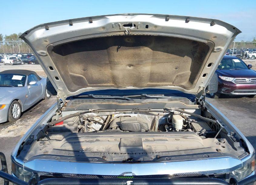 Photo 10 of 2015 Chevrolet Silverado 2500HD LT (VIN 1GC1KVEG1FF192472)