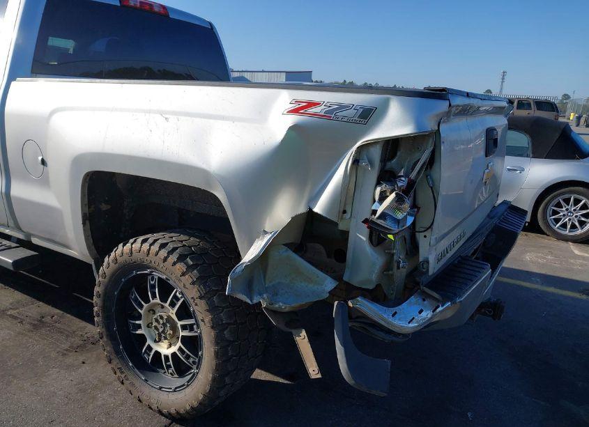 Photo 18 of 2015 Chevrolet Silverado 2500HD LT (VIN 1GC1KVEG1FF192472)