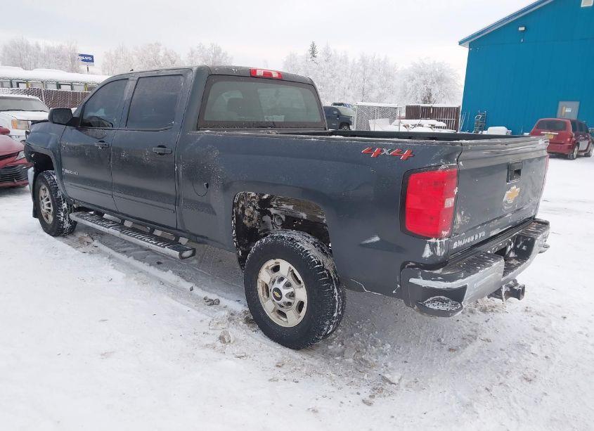 Photo 3 of 2018 Chevrolet Silverado 2500HD LT (VIN 1GC1KVEG2JF134119)