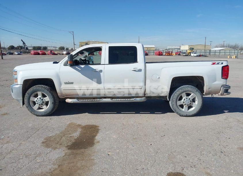 Photo 14 of 2018 Chevrolet Silverado 2500HD LT (VIN 1GC1KVEG2JF167203)