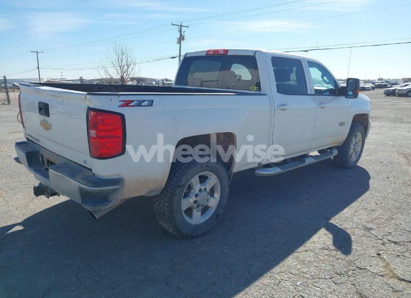 Photo 4 of 2018 Chevrolet Silverado 2500HD LT (VIN 1GC1KVEG2JF167203)