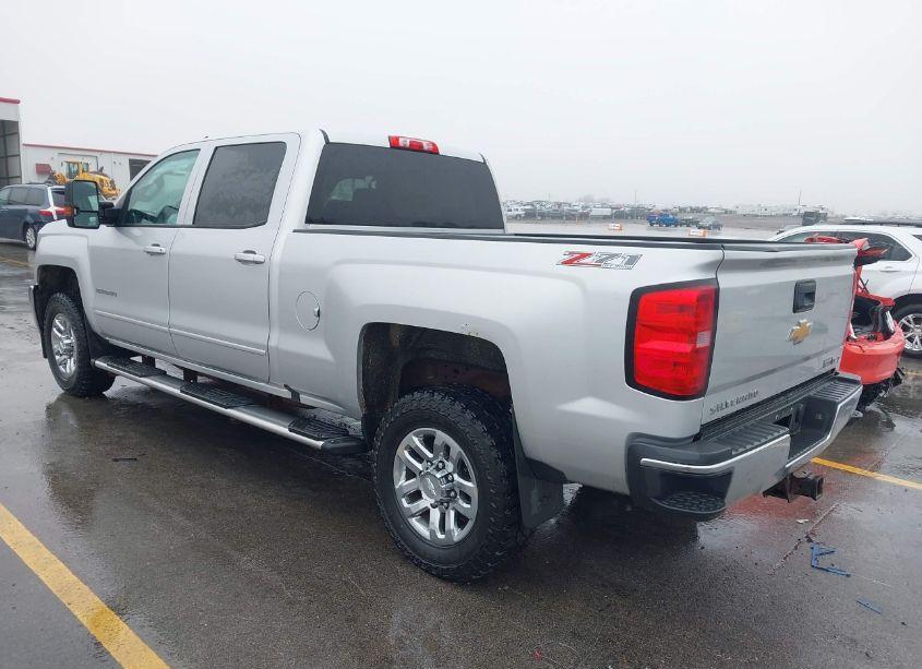 Photo 3 of 2016 Chevrolet Silverado 2500HD LT (VIN 1GC1KVEG3GF211721)