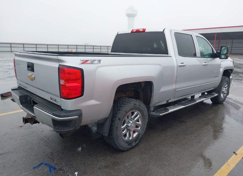 Photo 4 of 2016 Chevrolet Silverado 2500HD LT (VIN 1GC1KVEG3GF211721)
