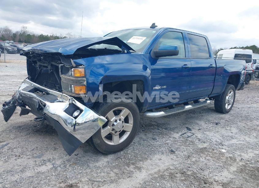 Photo 2 of 2018 Chevrolet Silverado 2500HD LT (VIN 1GC1KVEG3JF114283)