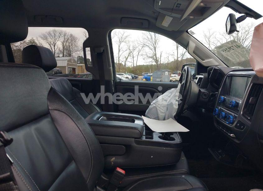 Photo 5 of 2018 Chevrolet Silverado 2500HD LT (VIN 1GC1KVEG3JF114283)
