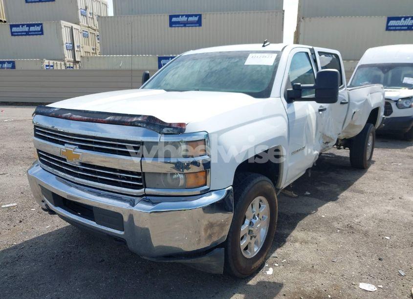 Photo 2 of 2015 Chevrolet Silverado 2500HD LT (VIN 1GC1KVEG4FF115529)