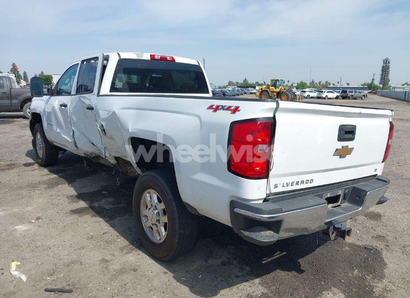 Photo 3 of 2015 Chevrolet Silverado 2500HD LT (VIN 1GC1KVEG4FF115529)