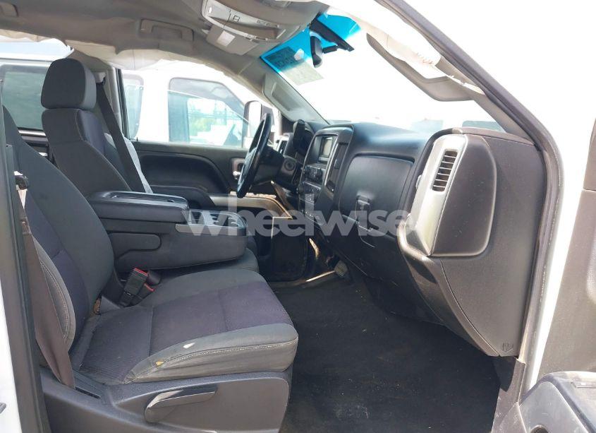 Photo 5 of 2015 Chevrolet Silverado 2500HD LT (VIN 1GC1KVEG4FF115529)