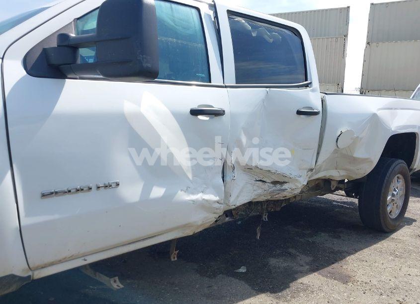 Photo 6 of 2015 Chevrolet Silverado 2500HD LT (VIN 1GC1KVEG4FF115529)