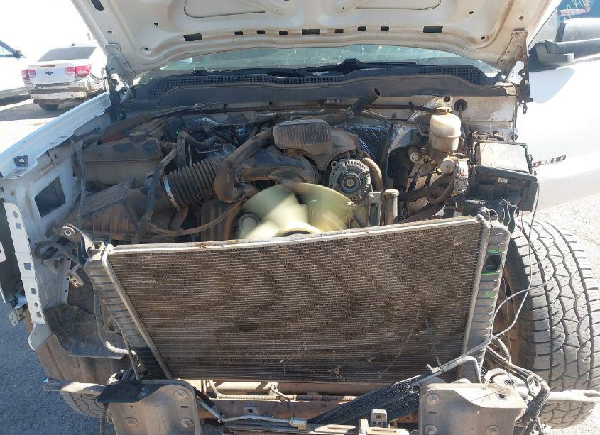 Photo 10 of 2015 Chevrolet Silverado 2500HD LT (VIN 1GC1KVEG4FF131147)