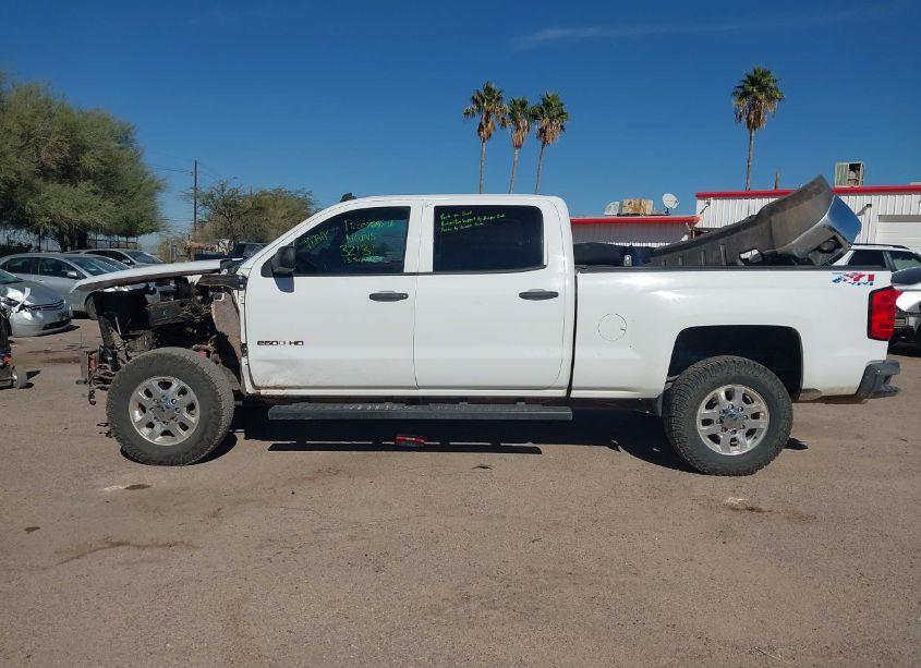 Photo 15 of 2015 Chevrolet Silverado 2500HD LT (VIN 1GC1KVEG4FF131147)