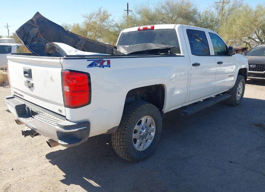 Photo 4 of 2015 Chevrolet Silverado 2500HD LT (VIN 1GC1KVEG4FF131147)