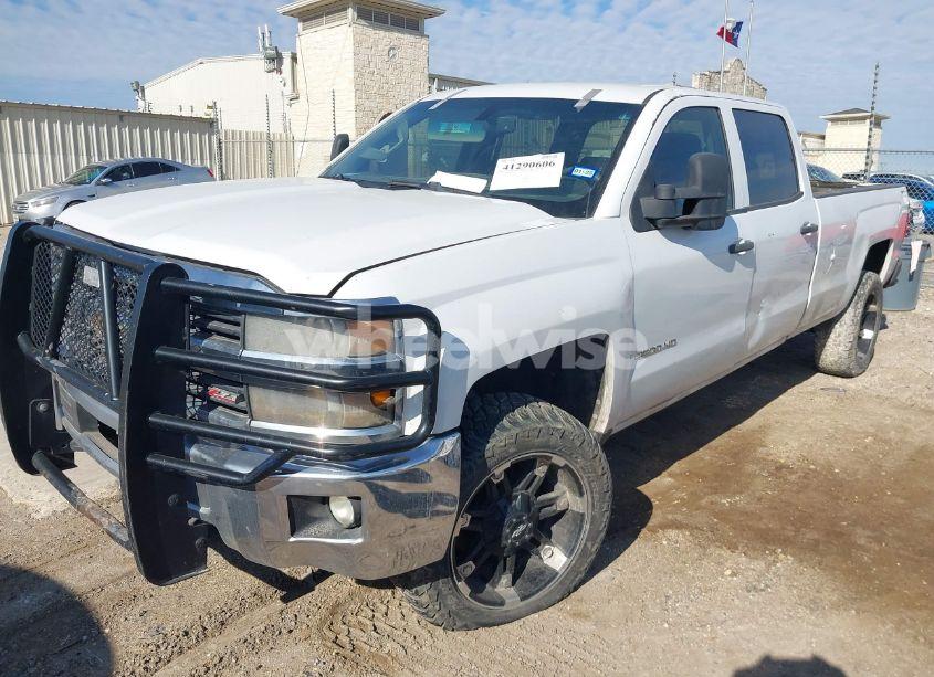 Photo 2 of 2015 Chevrolet Silverado 2500HD LT (VIN 1GC1KVEG4FF141239)