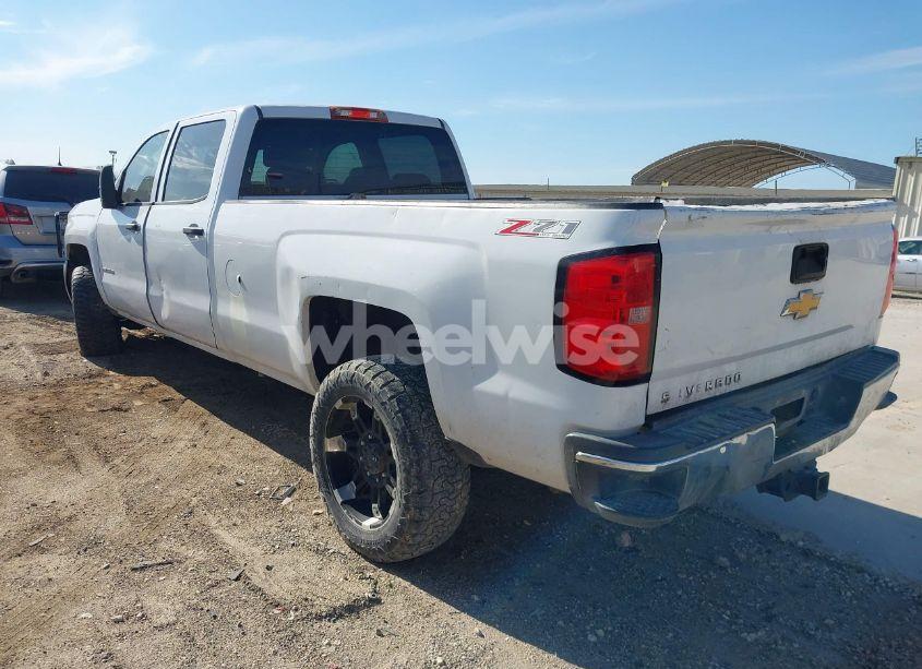 Photo 3 of 2015 Chevrolet Silverado 2500HD LT (VIN 1GC1KVEG4FF141239)